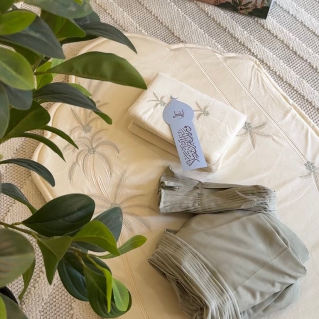 طقم صلاه اخضر فاتح